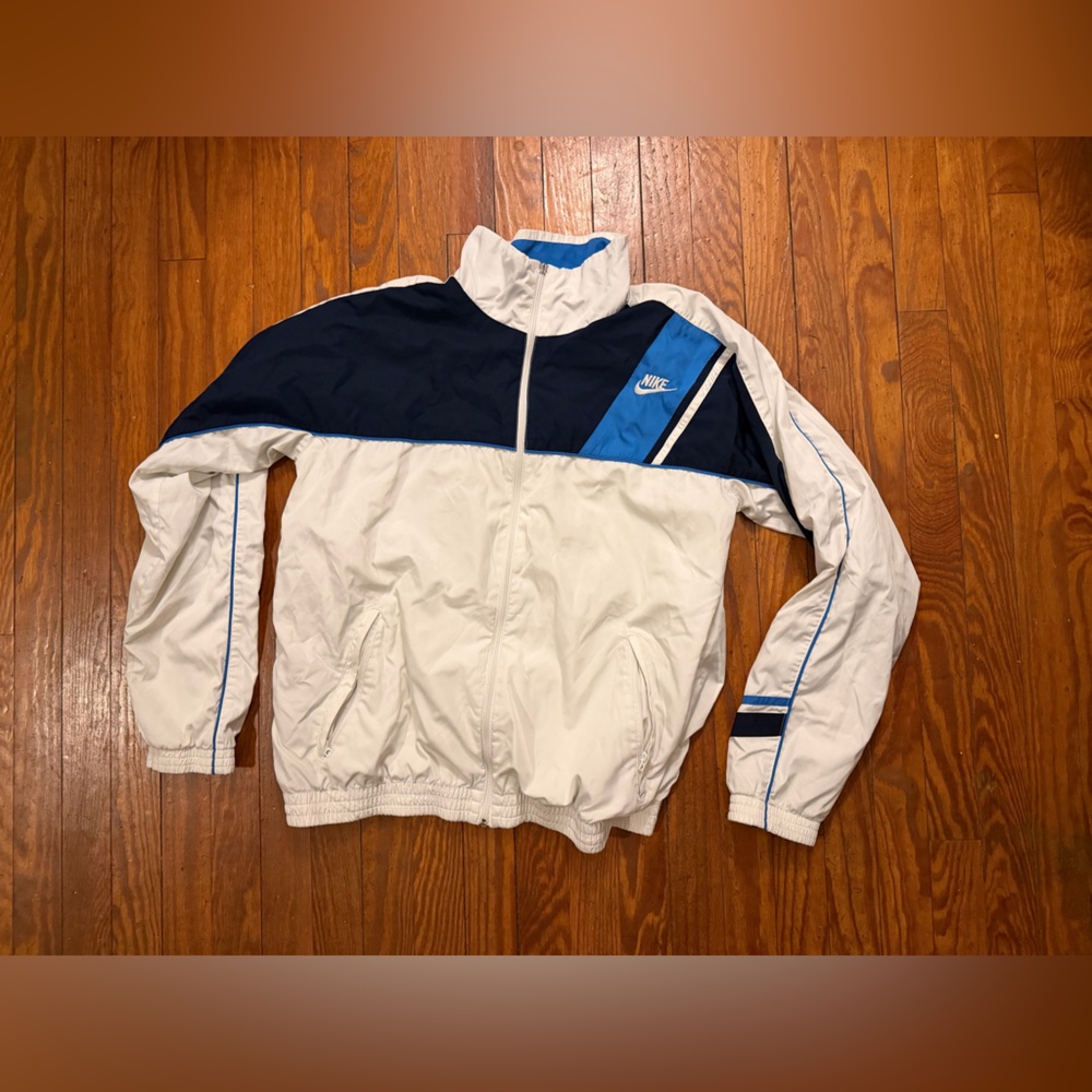 💙🤍Nike winbreaker zipper sport jacket